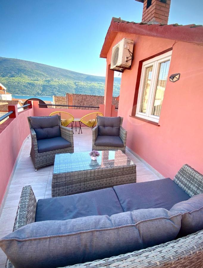 Vila Duricic 300M Od Mora Hotel Đenovići Exterior photo